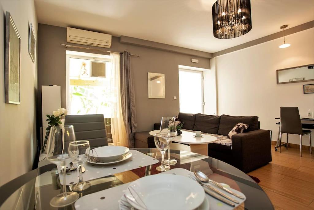 Appartement Apartman Den,Rovinj Oaza U Centru Grada I Besplatnim Parkingom Extérieur photo